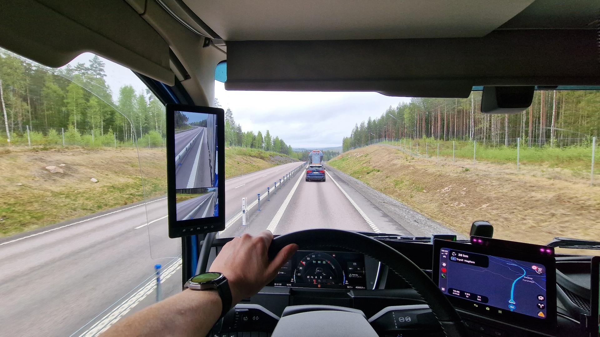 Bulltransi veokijuhi kabin